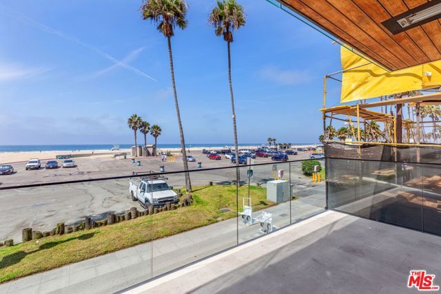2205 Ocean Front Walk, Los Angeles, CA 90291