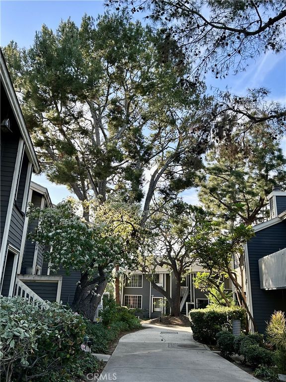 Image 3 of property listing at 25603 Pine Creek Lane, Wilmington, CA 90744