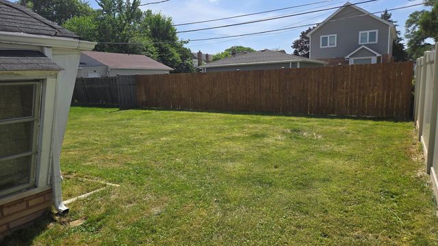 7642 N Osceola Avenue, Niles, IL 60714