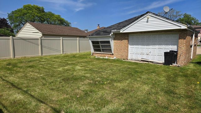 7642 N Osceola Avenue, Niles, IL 60714