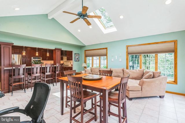 25 ANGELA AVENUE, Morrisville, PA 19067