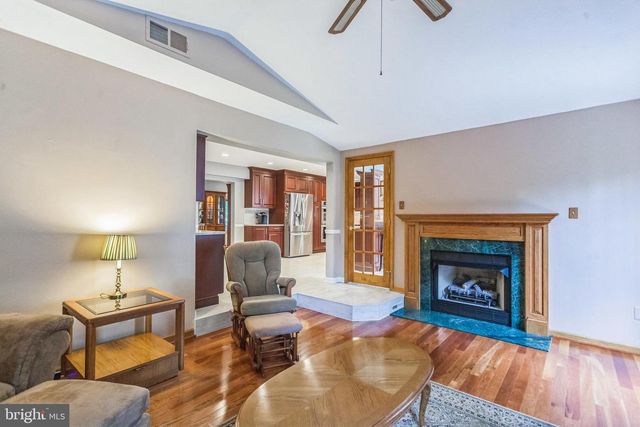 25 ANGELA AVENUE, Morrisville, PA 19067