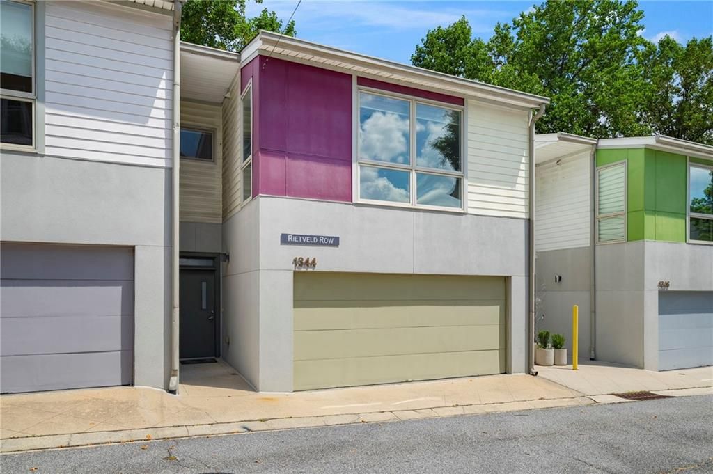 1344 Rietveld NW Row, Atlanta, GA 30318