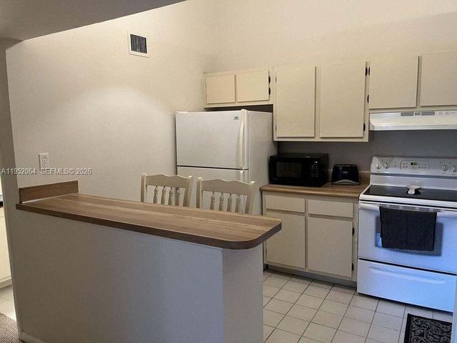 6327 Chasewood Dr G, Jupiter, FL 33458