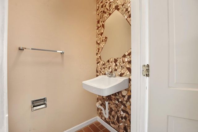 5366 Yorkshire Village Lane, B22, Columbus, OH 43232