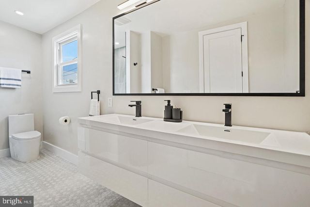 719 QUEBEC PL NW, Washington, DC 20010