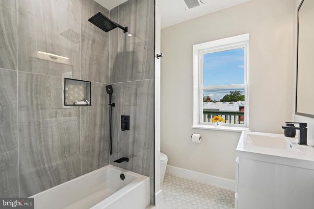 719 QUEBEC PL NW, Washington, DC 20010