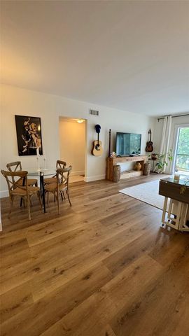 1212 SE 2nd Court 304, Fort Lauderdale, FL 33301