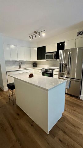 1212 SE 2nd Court 304, Fort Lauderdale, FL 33301