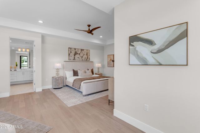 7502 E MAIN Street 2004, Scottsdale, AZ 85251
