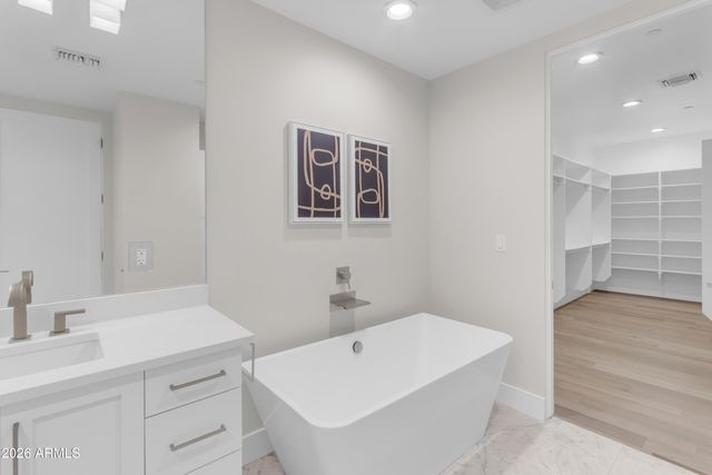 7502 E MAIN Street 2004, Scottsdale, AZ 85251