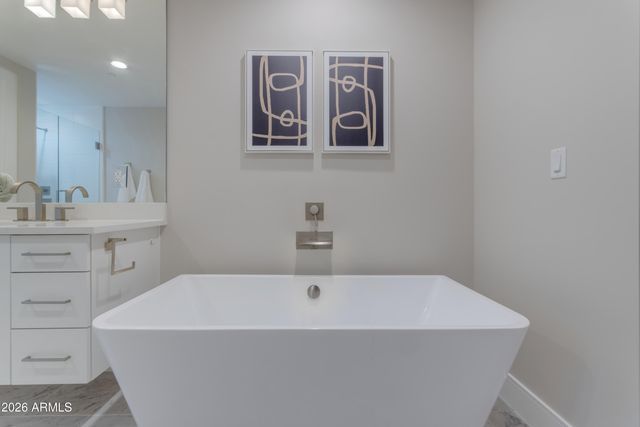 7502 E MAIN Street 2004, Scottsdale, AZ 85251