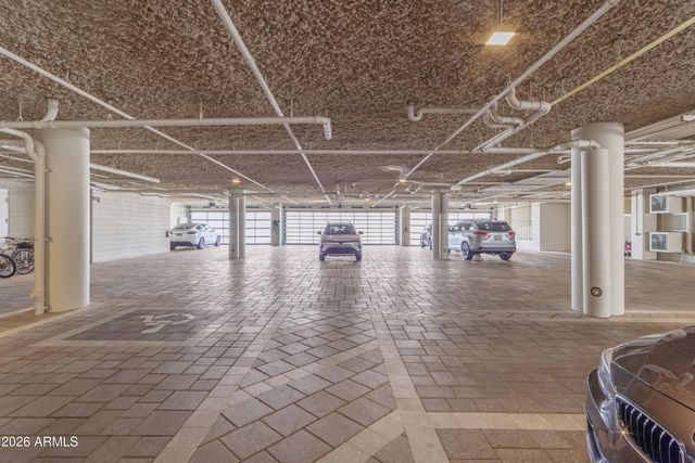7502 E MAIN Street 2004, Scottsdale, AZ 85251