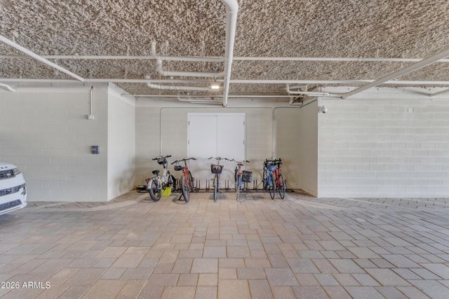 7502 E MAIN Street 2004, Scottsdale, AZ 85251