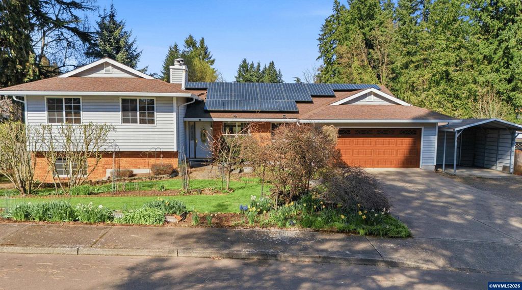 2055 SE Oak Crest Dr, Hillsboro, OR 97123