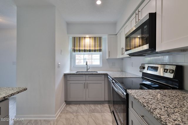 2200 S Palmetto Avenue b030, South Daytona, FL 32119