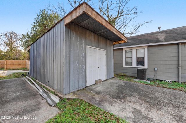 105 W Larkin I Smith Drive, Poplarville, MS 39470