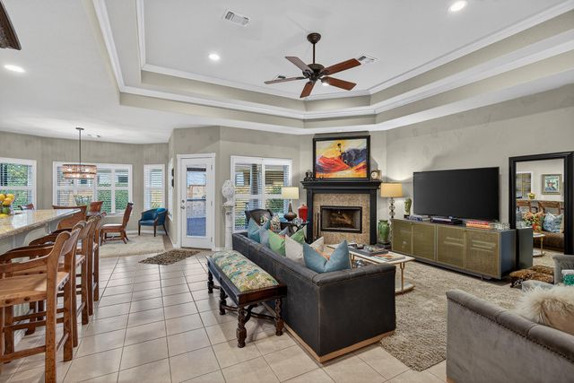 20 Augusta DR, Meadowlakes, TX 78654