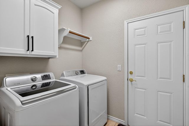 20 Augusta DR, Meadowlakes, TX 78654