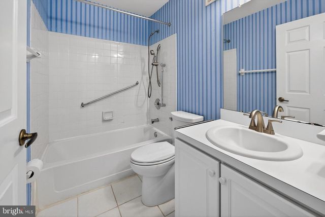 7401-A NORMANDY DR, Mount Laurel, NJ 08054