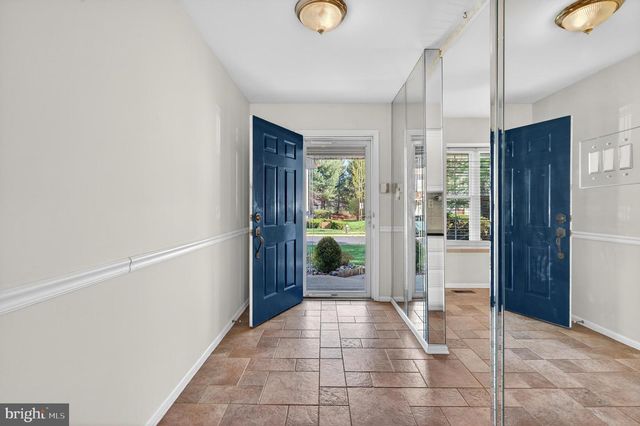 7401-A NORMANDY DR, Mount Laurel, NJ 08054