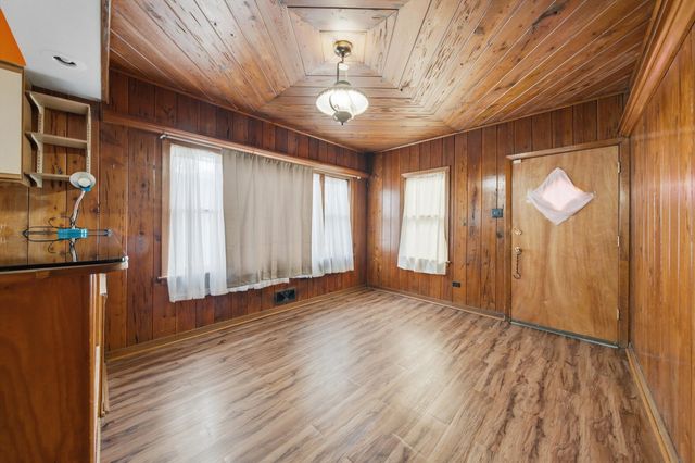 1200 S 15th Avenue, Maywood, IL 60153