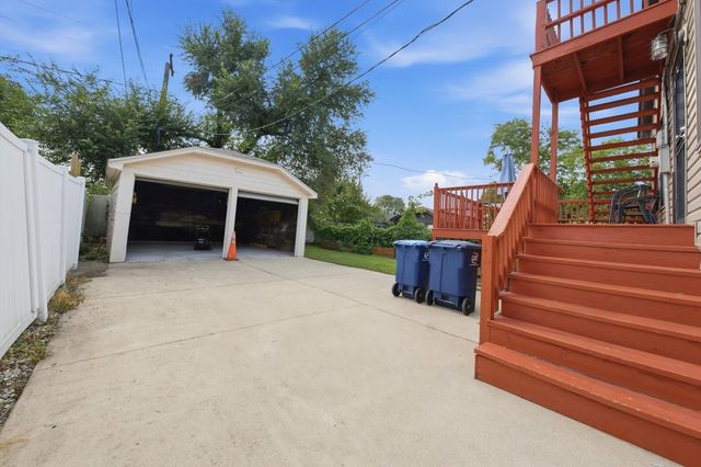 1200 S 15th Avenue, Maywood, IL 60153