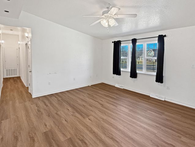 2521 S Schifferdecker Avenue, Joplin, MO 64804