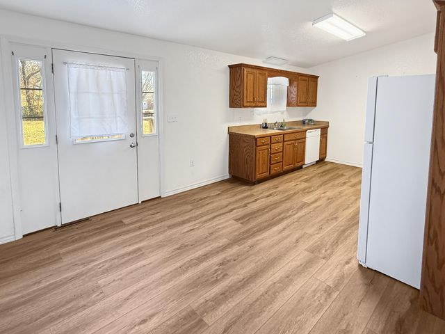 2521 S Schifferdecker Avenue, Joplin, MO 64804