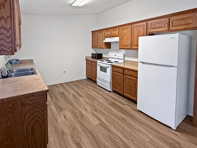 2521 S Schifferdecker Avenue, Joplin, MO 64804