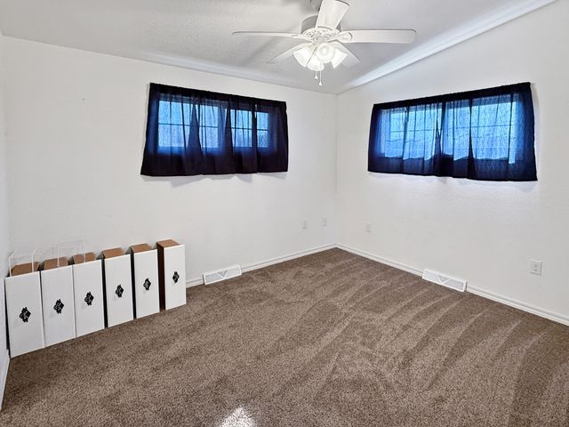 2521 S Schifferdecker Avenue, Joplin, MO 64804