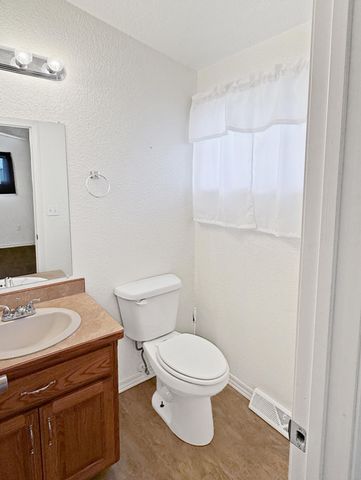 2521 S Schifferdecker Avenue, Joplin, MO 64804