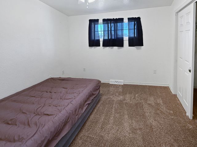 2521 S Schifferdecker Avenue, Joplin, MO 64804