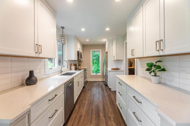 2248 Sandover Road, Columbus, OH 43220