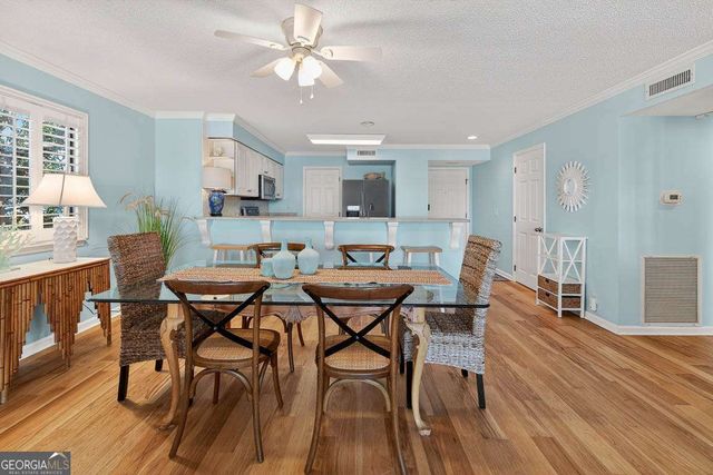 100 Floyd Street 201, St. Simons, GA 31522