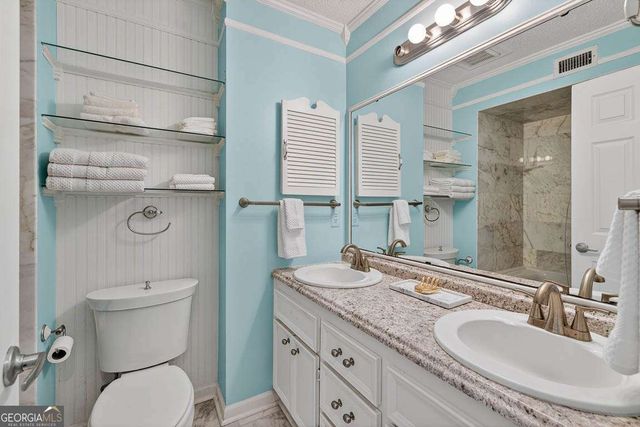 100 Floyd Street 201, St. Simons, GA 31522