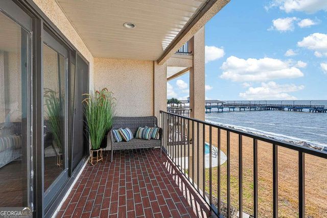 100 Floyd Street 201, St. Simons, GA 31522