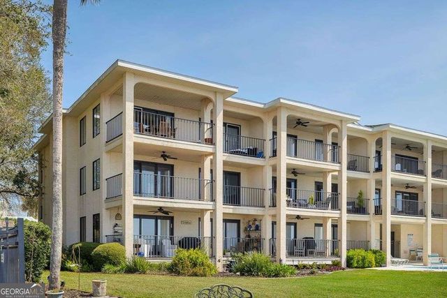 100 Floyd Street 201, St. Simons, GA 31522