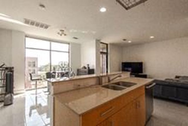 301 NE 4th Street 11, Oklahoma City, OK 73104