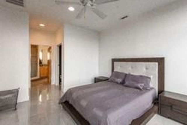 301 NE 4th Street 11, Oklahoma City, OK 73104