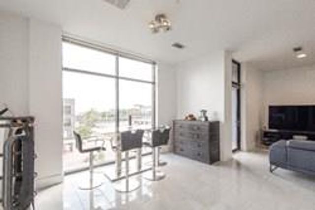 301 NE 4th Street 11, Oklahoma City, OK 73104