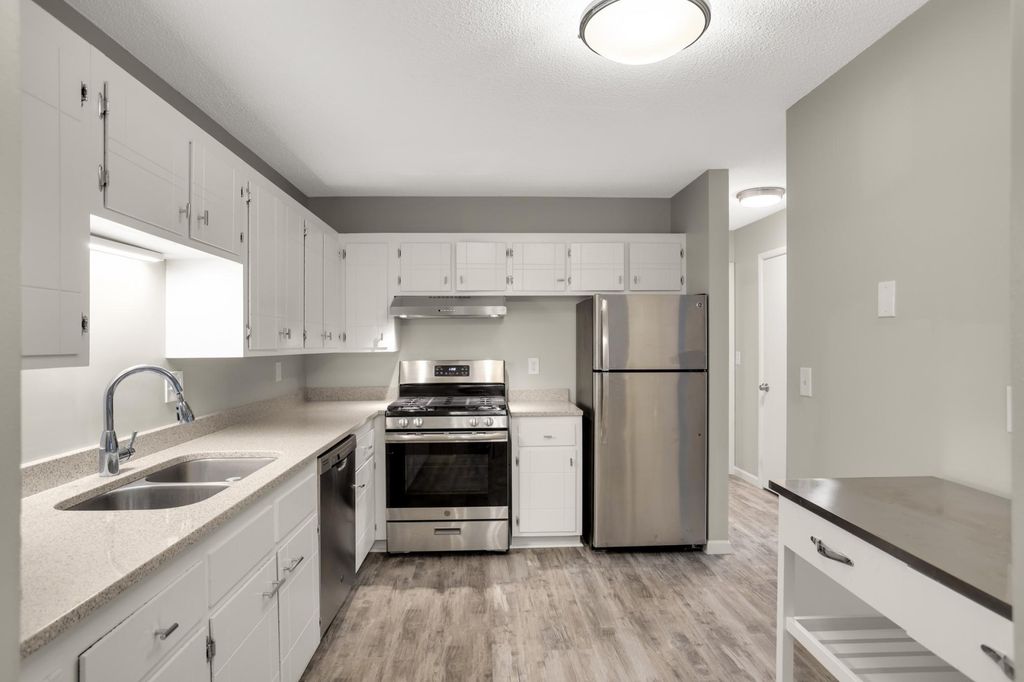 3914 Foss Road 101, Saint Anthony, MN 55421 — photo 2