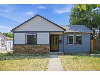 1608 Oakland St, Aurora, CO 80010
