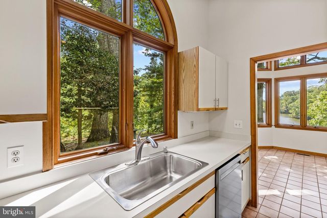 105 WALLACE MANOR RD, Edgewater, MD 21037