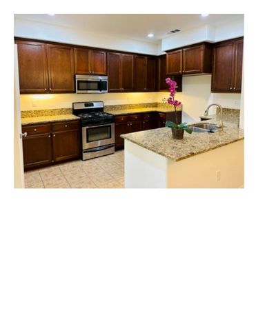440 Amargosa Way, Corona, CA 92878
