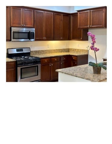 440 Amargosa Way, Corona, CA 92878