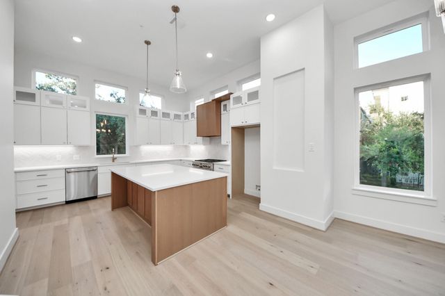 4819 Austin Street A, Houston, TX 77004
