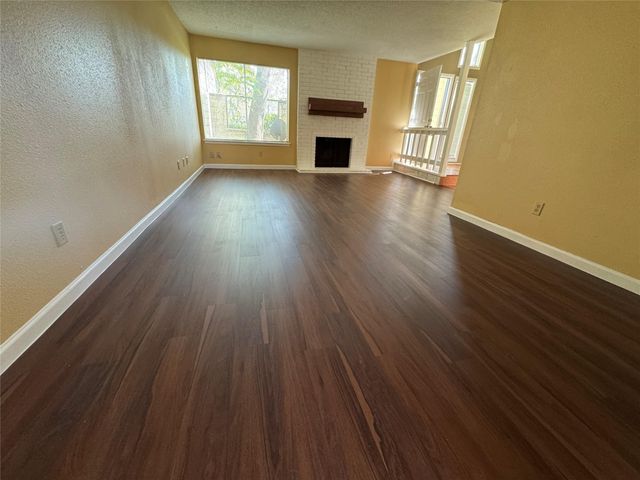 7170 S Dairy Ashford Road, Houston, TX 77072