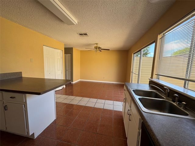 7170 S Dairy Ashford Road, Houston, TX 77072