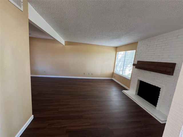 7170 S Dairy Ashford Road, Houston, TX 77072